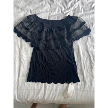 Áo Montoghi chất liệu cao cấp size M - Thiết kế cute girl, giá gốc 750k, chỉ 280k