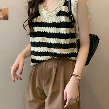 Áo Montoghi Nữ Ba Lỗ Sát Nách Dệt Kim Cao Cấp - Giá chỉ 113.600 VND 8