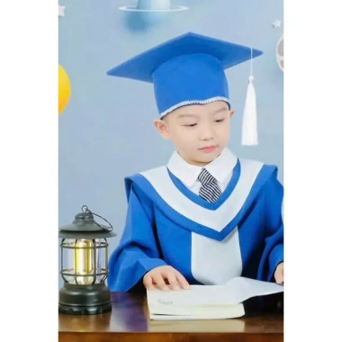 Áo + Mũ Cử Nhân Quốc Tế Xanh Thân cho Bé - Trang Phục Tốt Nghiệp Hàn Quốc Đẹp Dày Bền, Giá chỉ 60.000₫ 3