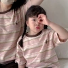 Áo ngắn tay trẻ em preppy 2.025, màu khối Crew, cổ sọc 3D, đồng điệu cha mẹ con 7