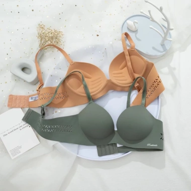 Áo ngực su cao cấp không gọng không đường may C036, chống chảy xệ, quyến dũ, 90.000đ 6