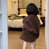 Áo nỉ cà phê Mori Retro Hàn Quốc + Váy ngắn lông xù hai mảnh lót lông cừu - Giá 361k 2
