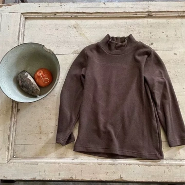 Áo nỉ cà phê Mori Retro Hàn Quốc + Váy ngắn lông xù hai mảnh lót lông cừu - Giá 361k