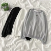 Áo nỉ cổ tròn tay dài unisex oversize họa tiết trái tim - Giá 119.999₫ 7