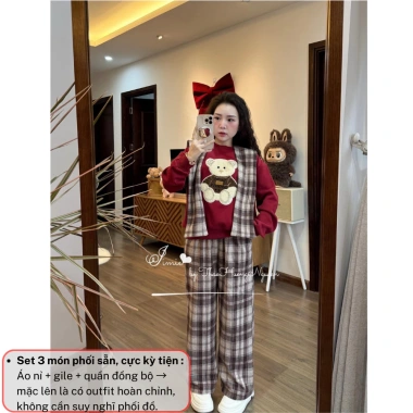 Áo nỉ in gấu form rộng và quần caro ống suông trẻ trung, bộ đồ nữ BOOHOUSE HCOM3.508 giá ưu đãi 129k