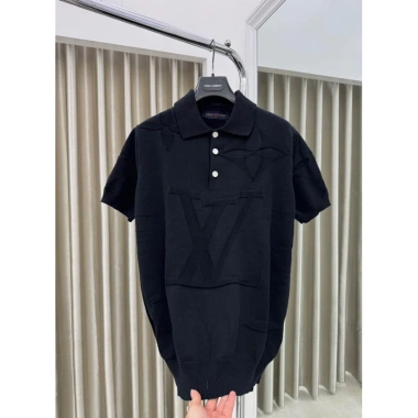 Áo Phông Đen Vân In Logo Tinh Tế Monogram - Hàng Cao Cấp, Giá Ưu Đãi 750k 3