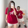 Áo phông đỏ gia đình họa tiết ngựa 2.026 – Cotton mềm mịn, hot trend, chỉ 150.000₫
