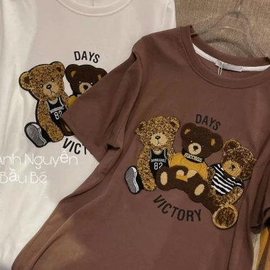 Áo phông nữ 3 con gấu nhiều màu - Hình in đáng yêu, giảm giá 20% chỉ 110.400₫ 7 Áo phông nữ 3 con gấu nhiều màu - Hình in đáng yêu, giảm giá 20% chỉ 110.400₫ 7