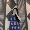 Áo phông nữ tẩy loang xám đen hình ngộ nghĩnh – Giá 138.000 VNĐ, giảm 31% 2