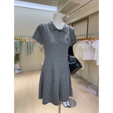 Áo Polo Chữ A Mùa Hè Dáng Mid-Skirt Form Ôm - Siêu Mát, Giá Chỉ 525.312₫ 8 Áo Polo Chữ A Mùa Hè Dáng Mid-Skirt Form Ôm - Siêu Mát, Giá Chỉ 525.312₫ 8
