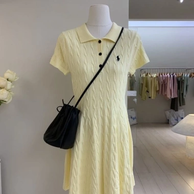 Áo Polo Chữ A Mùa Hè Dáng Mid-Skirt Form Ôm - Siêu Mát, Giá Chỉ 525.312₫ 9 Áo Polo Chữ A Mùa Hè Dáng Mid-Skirt Form Ôm - Siêu Mát, Giá Chỉ 525.312₫ 9