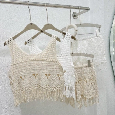Áo ren 3 lỗ khuy tua rua phối hoa văn – Sang trọng, thoáng mát, giảm còn 127.800₫