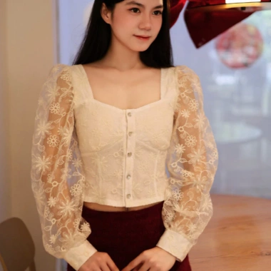 Áo Ren IVY Tay Phồng Cổ Vuông Ôm Body - Giảm Giá Đến 339k | Melanie Mira