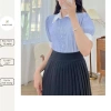 Áo sơ mi công sở cộc tay HINSTORE nữ kẻ ngắn tay, cổ trắng đính tag hoa, 195k