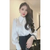 Áo sơ mi công sở nữ HINSTOR lụa cao cấp cổ lá nhọn tay bồng đính hoa cúc ngọc - Giá ưu đãi 199k 3