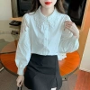 Áo sơ mi dài tay thêu màu trắng đơn giản: phong cách công sở, giá chỉ 229.591₫ 3