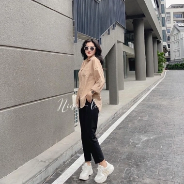 Áo sơ mi dài tay unisex trơn dáng rộng 1 túi ulzzang Giá chỉ 79.000 VND