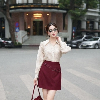 Áo sơ mi họa tiết tay dài phối bèo vai LA455 – Giá ưu đãi 453.600₫, mềm mại, thanh lịch 5 Áo sơ mi họa tiết tay dài phối bèo vai LA455 – Giá ưu đãi 453.600₫, mềm mại, thanh lịch 5
