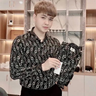 Áo sơ mi nam dài tay chất lụa họa tiết, không nhăn không xù, mềm mát 250.000₫