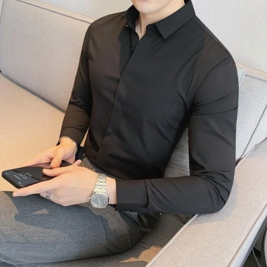 Áo sơ mi nam lụa trơn giấu cúc, form đẹp vừa ôm, rộng công sở, giá 120.000 VND 10 Áo sơ mi nam lụa trơn giấu cúc, form đẹp vừa ôm, rộng công sở, giá 120.000 VND 10
