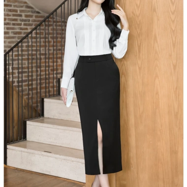 Áo sơ mi nữ bấu ly Maize công sở cổ đức đính trái tim hợp kim, vải suông mềm chống nhăn Giá 260.630₫ 4