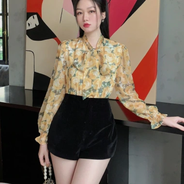 Áo sơ mi nữ công sở họa tiết hoa, cổ nơ tay bèo, oxatyl 2 lớp, chất vải tơ mát mùa hè - Giá 265k 4 Áo sơ mi nữ công sở họa tiết hoa, cổ nơ tay bèo, oxatyl 2 lớp, chất vải tơ mát mùa hè - Giá 265k 4