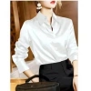 Áo sơ mi nữ dài tay lụa crepe satin nhẹ nhàng sang trọng, giá chỉ 132.000₫ 6