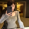 Áo sơ mi nữ dáng slim-fit tay dài nẹp đáy thời trang - Giá 142.560 VND, giảm 20%