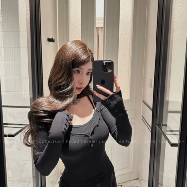 Áo sơ mi nữ dáng slim-fit tay dài nẹp đáy thời trang - Giá 142.560 VND, giảm 20% 4