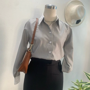 Áo sơ mi nữ kẻ sọc phối cổ trắng tay dài lụa Kate mỏng thoáng mát Size40-85kg giá 155.000₫ 6