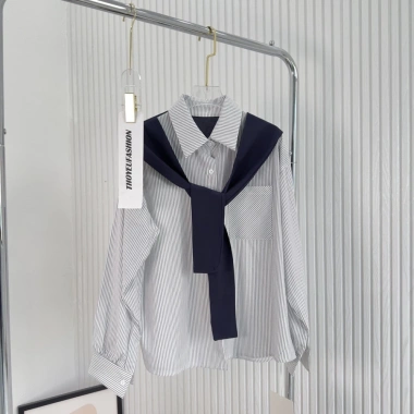 Áo sơ mi nữ kẻ unisex phong cách Hàn Quốc, form rộng, mềm mịn, kèm khăn SM04 10 Áo sơ mi nữ kẻ unisex phong cách Hàn Quốc, form rộng, mềm mịn, kèm khăn SM04 10