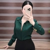 Áo sơ mi nữ lụa cổ V hợp kim - Thiết kế sang trọng màu đỏ đen trắng, giảm giá 22% 9