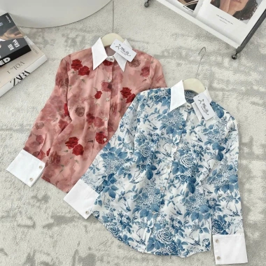 Áo sơ mi nữ lụa hoạ tiết hoa xanh đỏ, công sở phối cổ trắng - Giá chỉ 195.000 VND