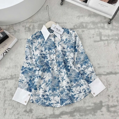 Áo sơ mi nữ lụa hoạ tiết hoa xanh đỏ, công sở phối cổ trắng - Giá chỉ 195.000 VND