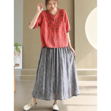Áo sơ mi nữ mùa hè cổ chữ V tay năm phần tư, cotton & organza thêu họa tiết - 254k 8 Áo sơ mi nữ mùa hè cổ chữ V tay năm phần tư, cotton & organza thêu họa tiết - 254k 8