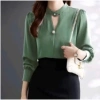 Áo sơ mi nữ tay dài công sở, cổ ôm chữ V, lụa mango mềm mịn, thoáng mát, giá 155k giảm mạnh 7