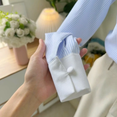 Áo Sơ Mi Nữ Tay Dài Công Sở Hàn Quốc Kẻ Sọc Xanh Cổ Sen Phối Nút - Giá 205k 4