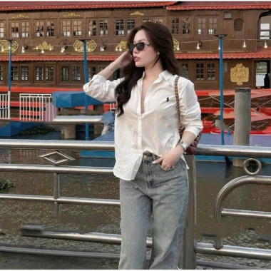 Áo sơ mi nữ tay dài họa tiết thêu ngực xinh xắn 2 màu tôn da - Giá 210.000 VNĐ