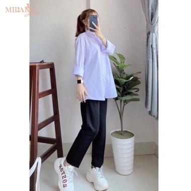 Áo sơ mi nữ tay dài học sinh form rộng basic trắng cổ V bẻ trụ cotton lanh không túi 82.999₫ 4