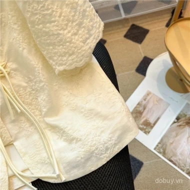 Áo Sơ Mi Pankou Bong Bóng Tay Ngắn Đứng Cổ Thêu Crop Top Phong Cách Trung Quốc Nữ Mùa Hè - 194.955₫ 7 Áo Sơ Mi Pankou Bong Bóng Tay Ngắn Đứng Cổ Thêu Crop Top Phong Cách Trung Quốc Nữ Mùa Hè - 194.955₫ 7