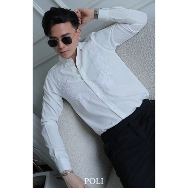 Áo sơ mi POLI phối thêu tinh tế, thiết kế sang trọng, giá chỉ 325.000₫ giảm từ 393.250₫