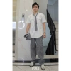Áo sơ mi POLI tay ngắn form rộng chất liệu kaki, thoải mái, giá 600.000 VND 4