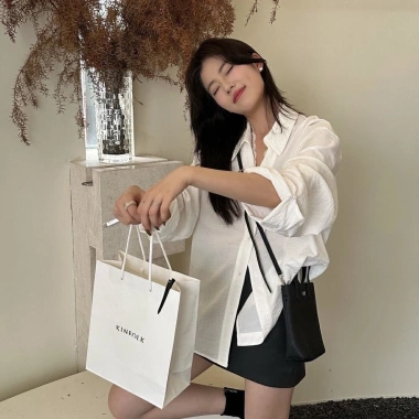 Áo sơ mi ren nữ cổ chữ V màu trơn mùa thu - Thiết kế rộng rãi, giá 216.913₫ 6
