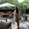 Áo sơ mi sọc cổ polo dáng rộng thời trang Giá chỉ 235.200₫ giảm mạnh 8