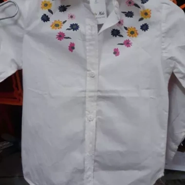 Áo sơ mi trắng bé gái size 16-33kg thiết kế thời trang, giảm 22% chỉ 65.400 VND 2