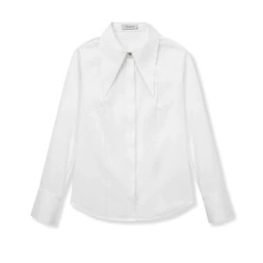 Áo sơ mi trắng cổ nhọn gân nổi dáng ôm công sở thanh lịch – Thiết kế Phương Quý, giảm 20% 4
