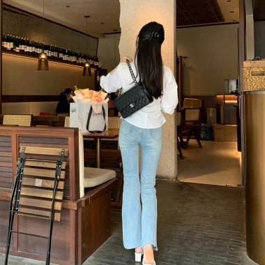 Áo Sơ Mi Trắng Dài Tay Cổ V Không Đồng Đều Thiết Kế Xinh Xắn Thời Trang 195.840 VND 9