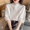 Áo sơ mi trắng dáng rộng cotton thêu họa tiết – Thời trang Hàn Quốc nữ, giá ưu đãi 286.286₫