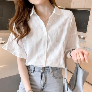 Áo sơ mi trắng dáng suông tay bèo tinh tế, thanh lịch cho nữ - Giá chỉ 169.000₫ 6