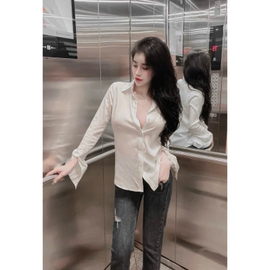 Áo sơ mi trơn tay dài dáng ôm vừa - Basic item giảm giá 440k